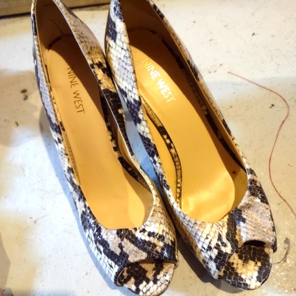 Snake skin nine west heels